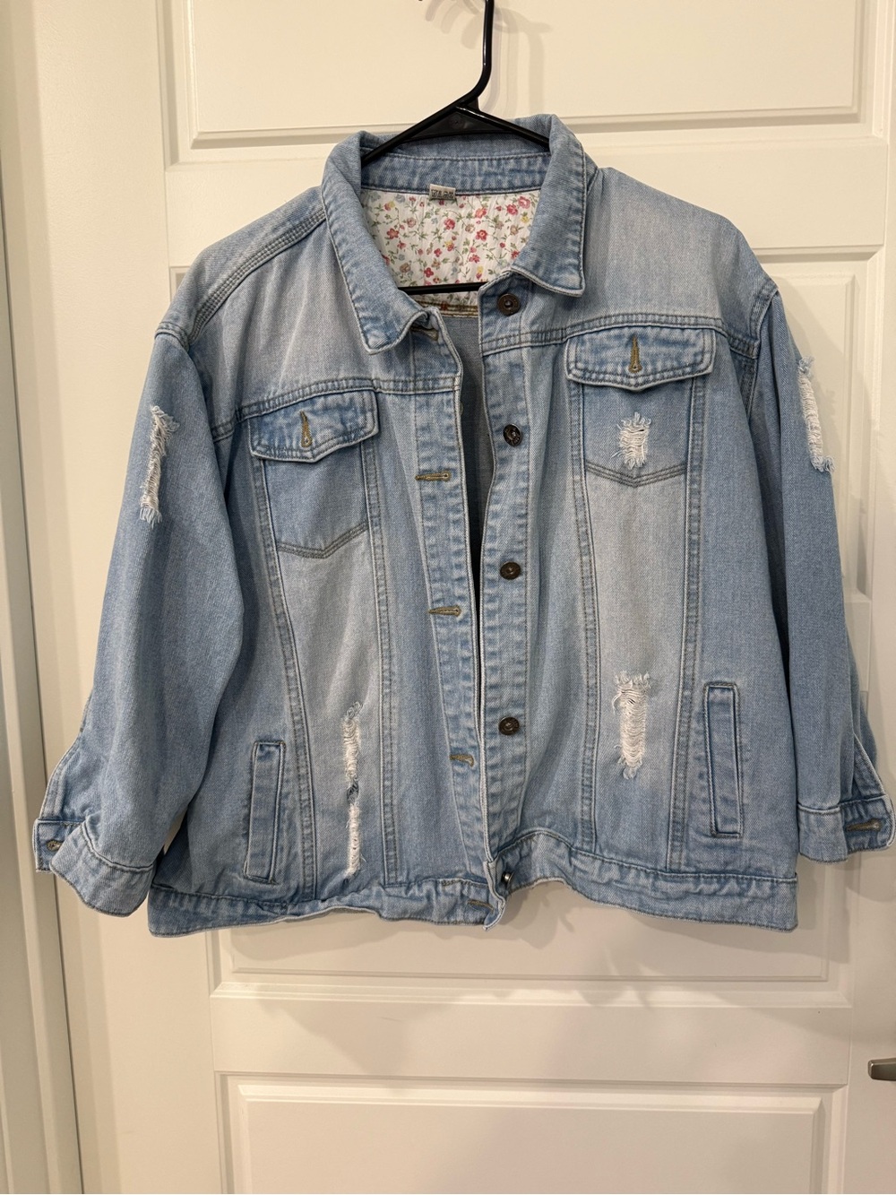 Light Wash Distressed Denim Jacket with Floral Lining 3xl